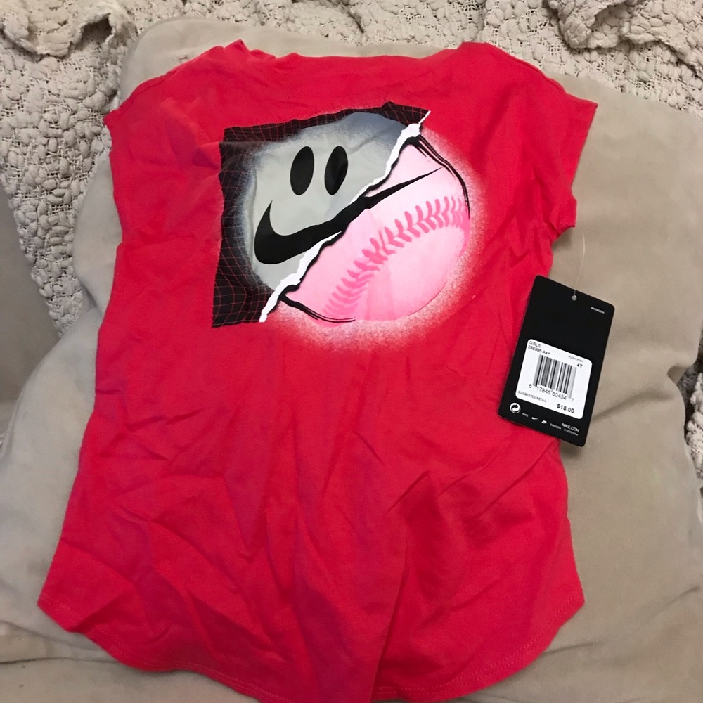 Nike top